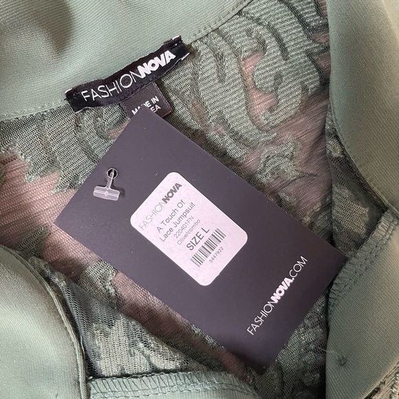 Women’s Jumpsuit - Picture 3 of 6